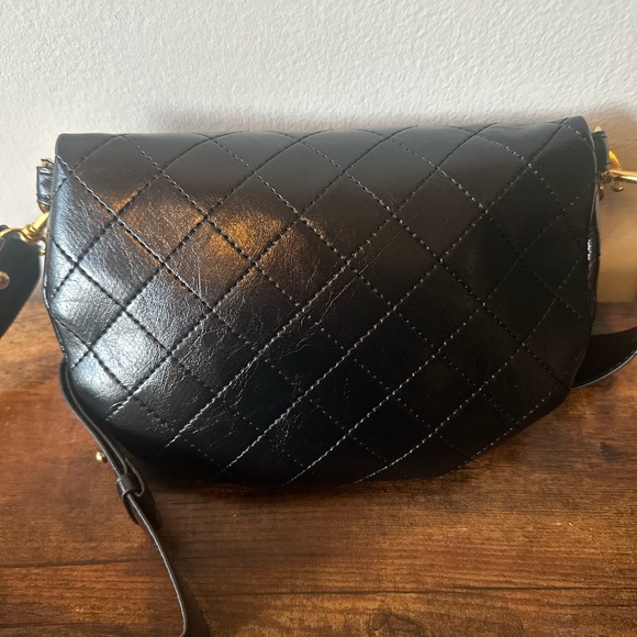Black Quilted Crossbody Bag with Gold Chain Faux Leather Adjustable NWT - Picture 6 of 8